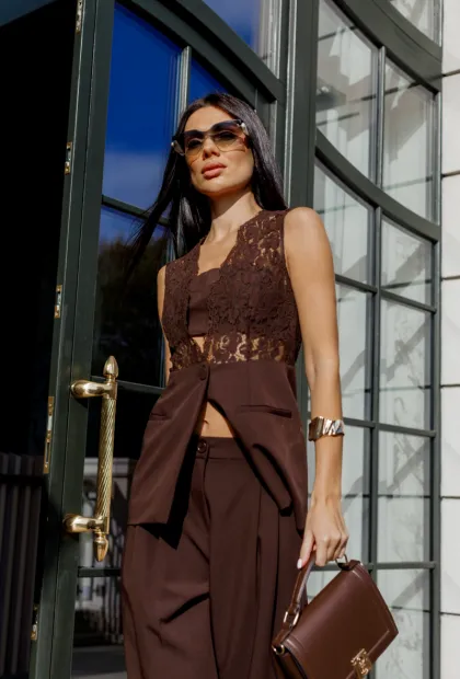 Жилет з мереживом