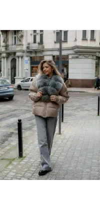 Жіноча пухова куртка. Ціна: 9990 грн