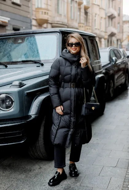 Жіночий пуховик максі