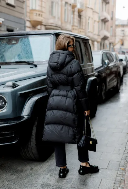 Жіночий пуховик максі