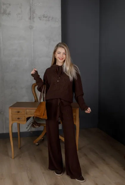 Жіночий трикотажний костюм