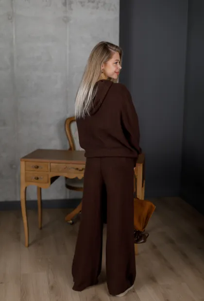 Жіночий трикотажний костюм