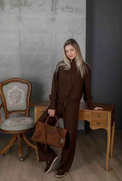 Шоколадний трикотажний костюм