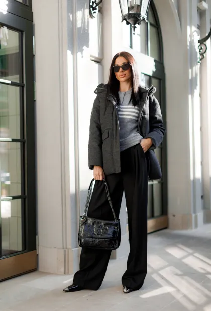 Укорочений зимовий пуховик