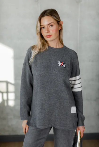 Светр в стилі Thom Browne