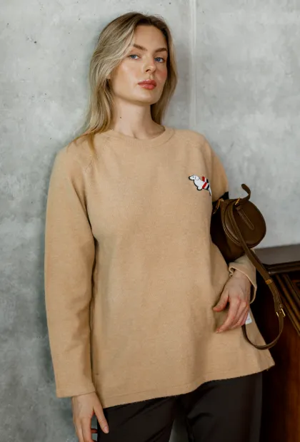 Светр з нашивкою