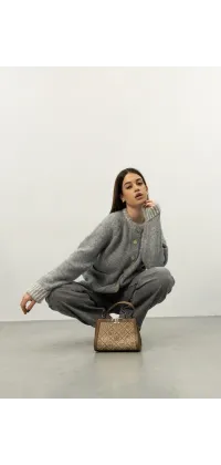 Кардиган з фактурної пряжі. Доступні розміри: 