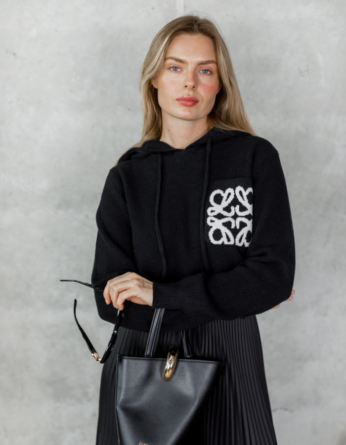 Светр з капюшоном у стилі Loewe