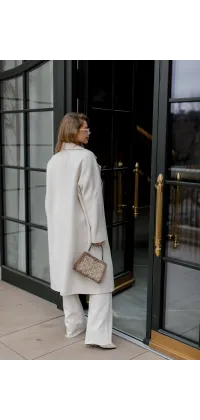 Класичне біле пальто. Колір: Білий