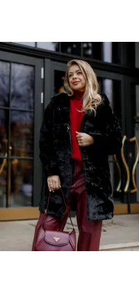 Шуба з екохутра. Доступні розміри: S