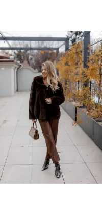 Укорочена шуба з екохутра, одяг від Jador