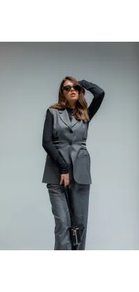 Жилет з акцентом на талії. Колір: Сірий