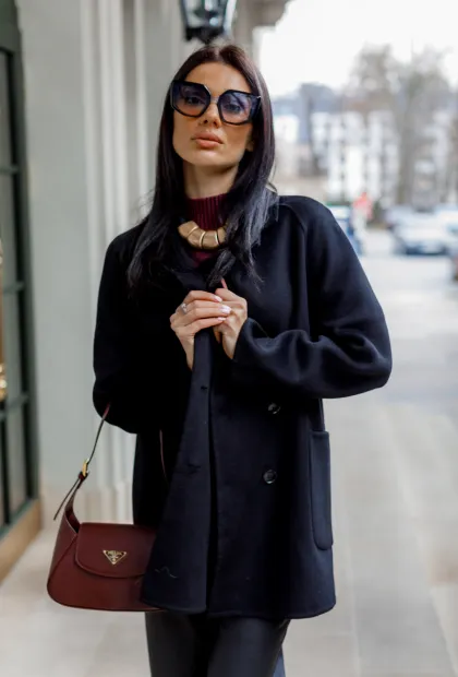 Укорочене пальто з вовни