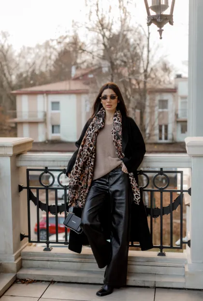 Жіноче пальто назапах