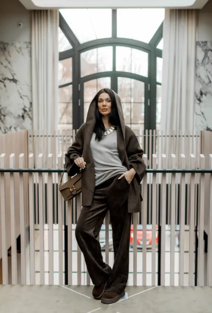 Вовняне пальто з канюшоном