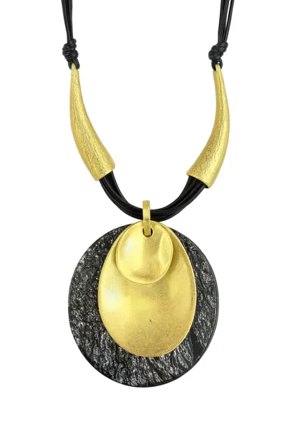 кольє з акцентом