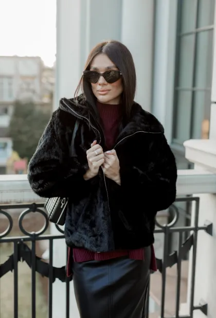 Елегантна укорочена шуба