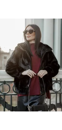 Елегантна укорочена шуба, одяг від Jador