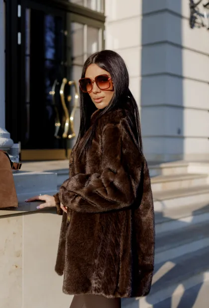 Розкішна шуба з екохутра