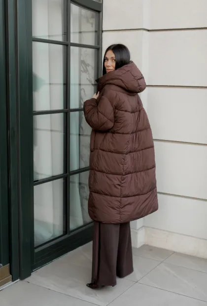 Жіночий зимовий пуховик