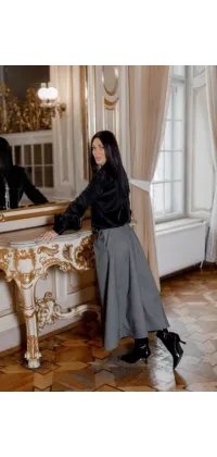 Блуза IMPERIAL з декоративним ланцюгом, одяг від Jador