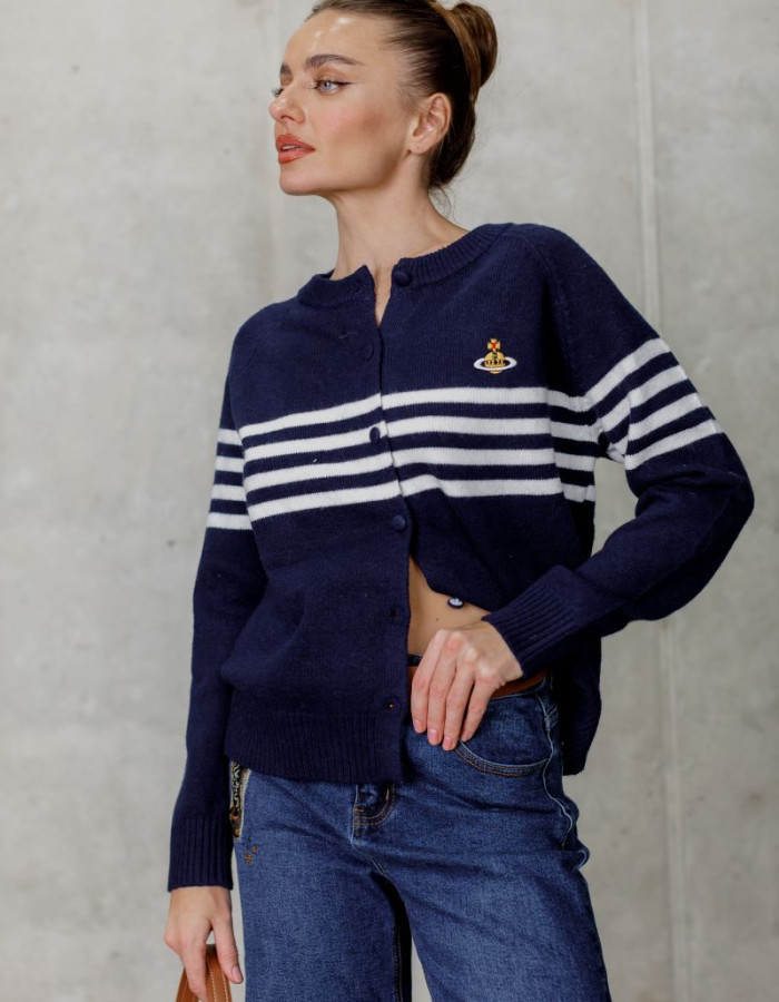 Светр у стилі Vivienne Westwood