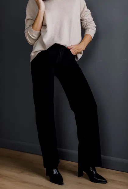 Чорні вельветові штани