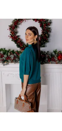 Смарагдовий светр з рукавом 3/4. Колір: Зелений
