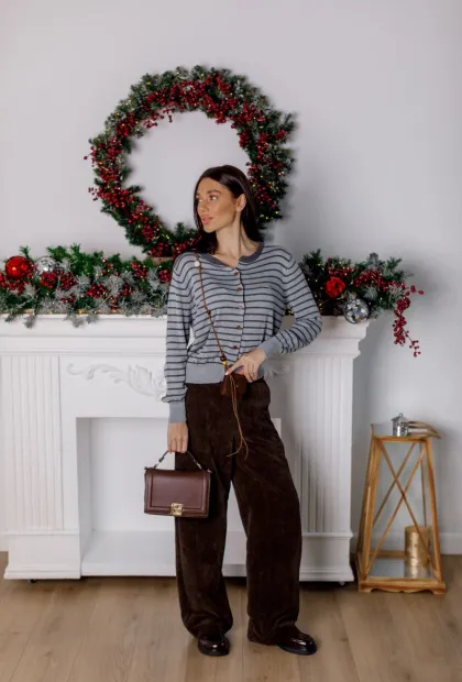 Светр у стилі Miu Miu