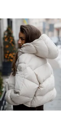 Елегантна жіноча куртка з натуральним пуховим наповненням, одяг від Jador