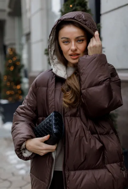 Пухова куртка у стилі MAX MARA