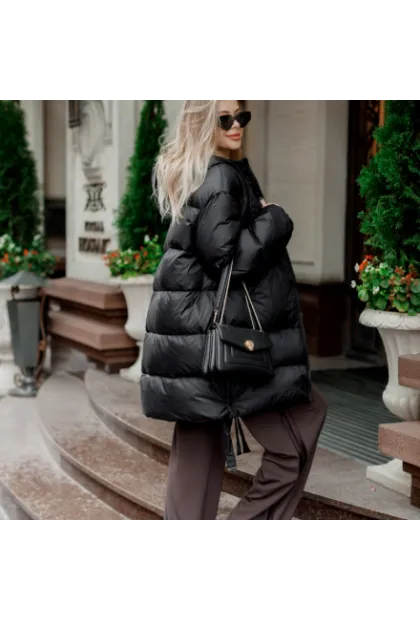 Демісезонний чорний пуховик