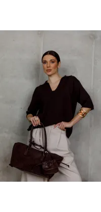 Стильний светр у глибокому шоколадному відтінку, одяг від Jador