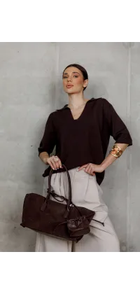 Шоколадний светр з V-подібним вирізом, від Jador