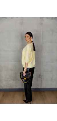 Жовтий светр з V-подібним вирізом зображення 1