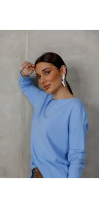 Блакитний светр з круглим вирізом, від Jador