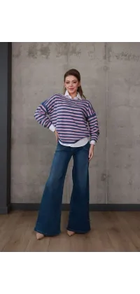 Смугастий светр. Ціна: 4590 грн