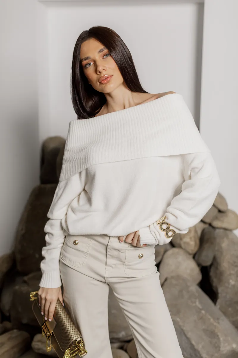 Трикотажний светр з відкритими плечима