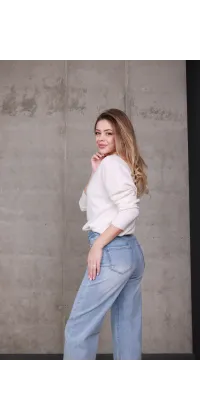 Елегантний кашеміровий светр у молочному відтінку, одяг від Jador