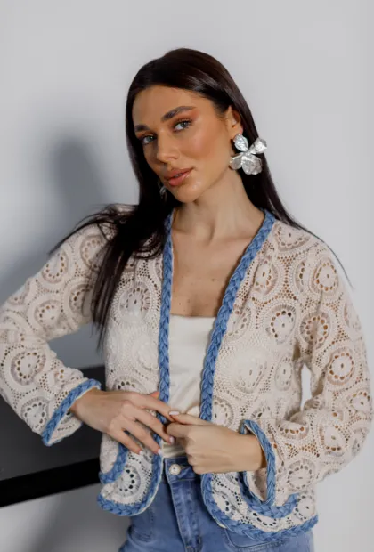 Мереживний кардиган з декоративною обробкою