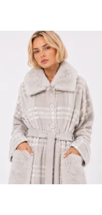 Вишуканий кардиган з хутряними акцентами. Доступні розміри: S/M, M/L