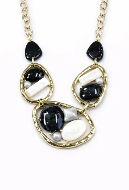 Кольє з контрастними кам’яними вставками