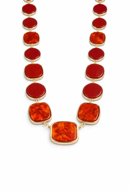 Кольє з червоними кам’яними вставками