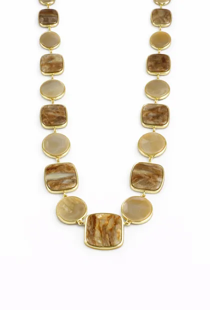 Кольє з бежевими кам’яними вставками