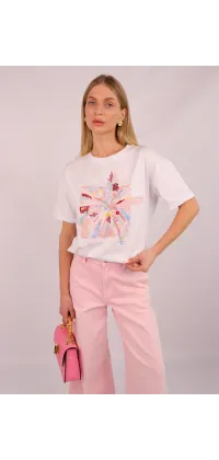 Біла футболка з ніжним принтом. Колір: Біло-рожевий