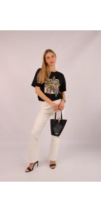 Білі джинси кльош із обробленим краєм. Доступні розміри: S, M, L