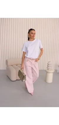 Джинси прямого крою у ніжно-рожевому відтінку. Доступні розміри: XL