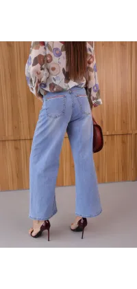 Джинси прямого крою у блакитному відтінку з декоративними деталями, одяг від Jador