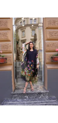 Шовкова сукня вільного крою. Колір: Чорний
