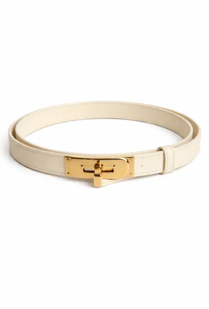 Шкіряний ремінь у молочному відтінку